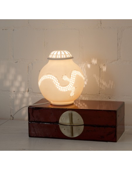 Herend Leuchten Biscuit-Porzellan Masterarbeit von Herender Abschlussprüfung, Frontansicht mit Licht