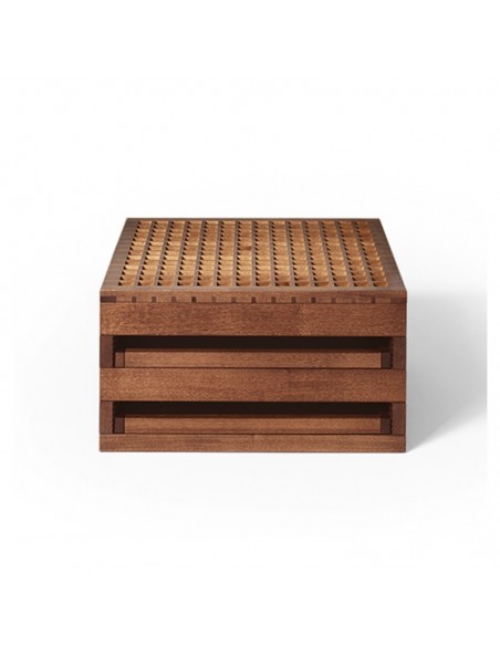 Beistelltisch Tetra - Iroko, 58,5 x 58,5 cm, Höhe 30 cm.