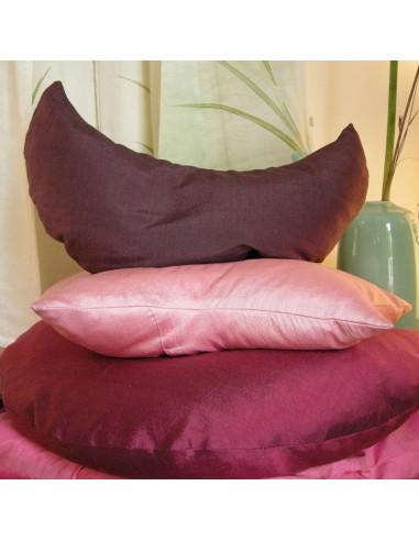 Sato moon cushion with silk covers, vase seladon kim ka mi