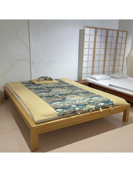 Sato Bettwäsche, Bett Sandoku Eiche, Paravent Sato Bettwäsche, Bett Sandoku Eiche, Paravent