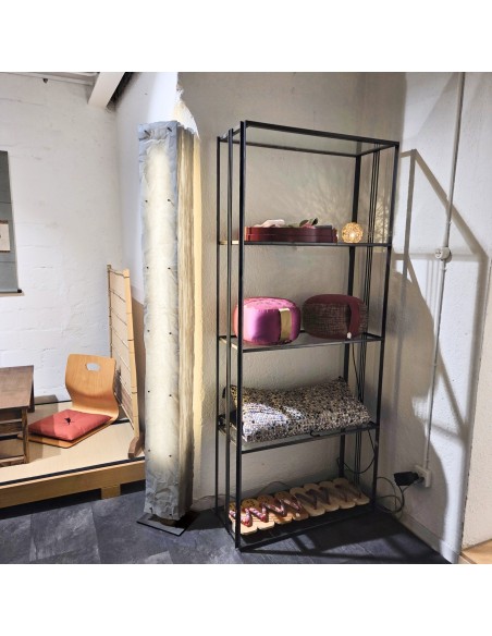 Totem Leuchte von Stele Leuchten, Minimalistische LED-Stehleuchte, Skulpturales Designobjekt, Warmes, atmosphärisches Licht