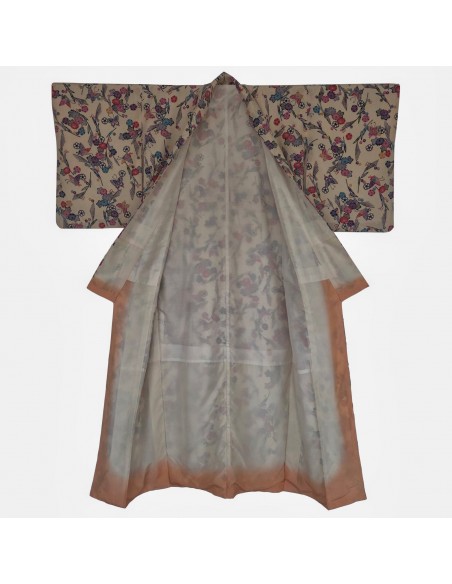 Kimono, japanischer Kimono, traditionelles japanisches Kleidungsstück, Kimono aus Seide / Baumwolle, japanische Kleidung
