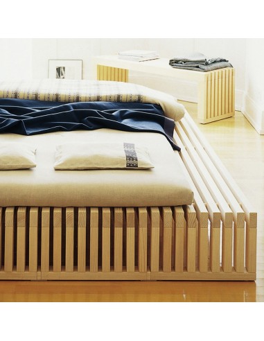 Sato Tenshi Tanne mit Sato Futon Polstermatte Integral, Bettwäsche Stoff Reiko Sudo, genäht im hauseigenen Atelier. Nitenshi