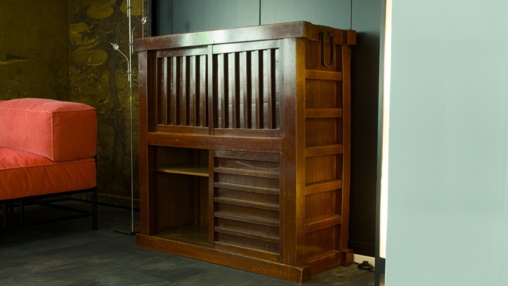 Tansu: Furniture with History